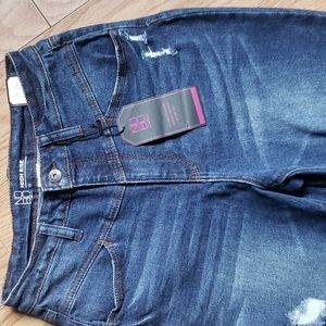 No boundaries  high rise size 11